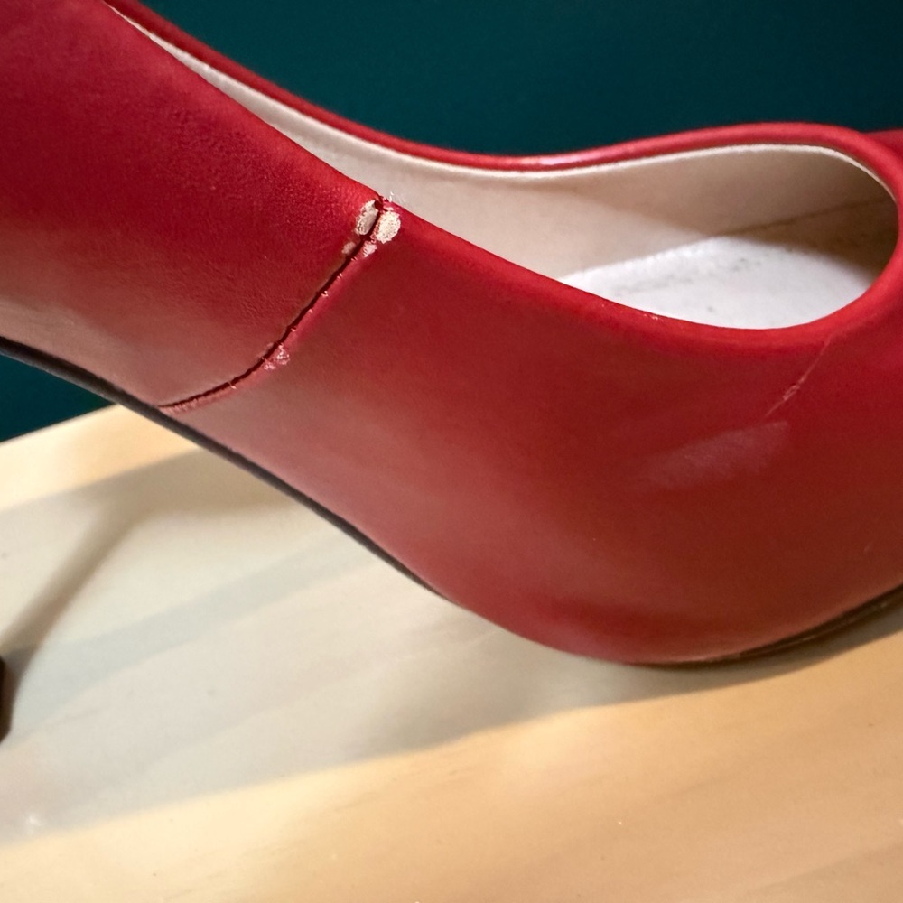 Chase + Chloe Bold Red Heels - Picture 5 of 7
